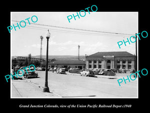 OLD LARGE HISTORIC PHOTO OF GRAND JUNCTION COLORADO, THE RAILROAD DEPOT c1940