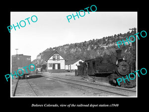 OLD LARGE HISTORIC PHOTO OF DOLORES COLORADO, THE RAILROAD DEPOT STATION c1940 1