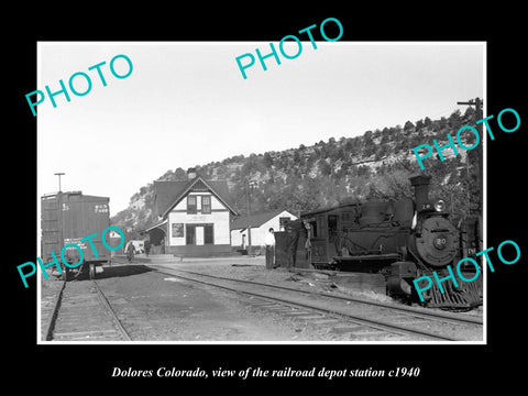 OLD LARGE HISTORIC PHOTO OF DOLORES COLORADO, THE RAILROAD DEPOT STATION c1940 1