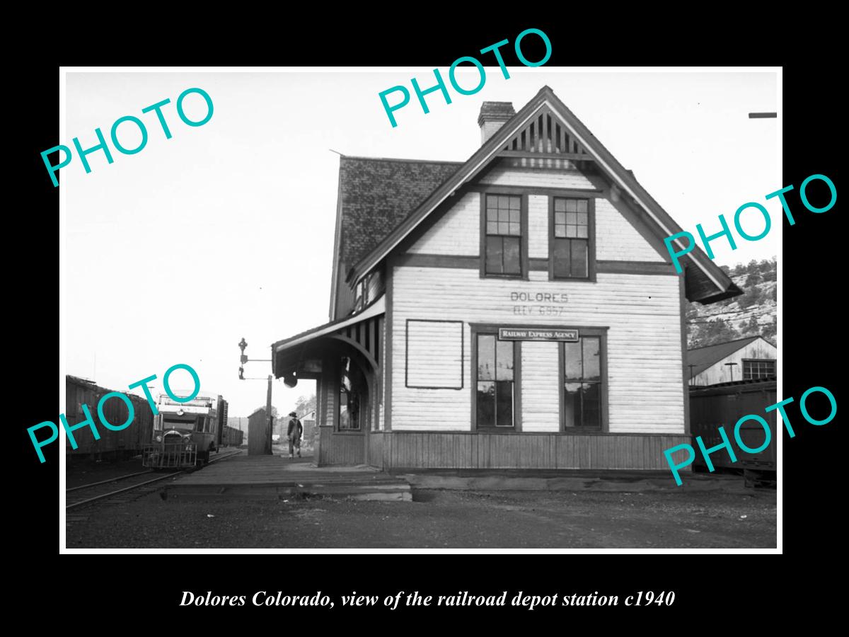 OLD LARGE HISTORIC PHOTO OF DOLORES COLORADO, THE RAILROAD DEPOT STATION c1940 2