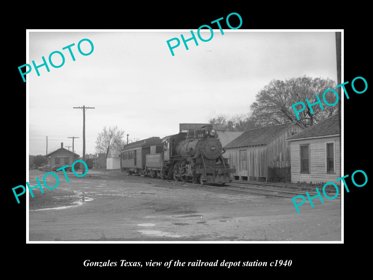 OLD LARGE HISTORIC PHOTO OF GONZALES TEXAS, THE RAILROAD DEPOT STATION c1940