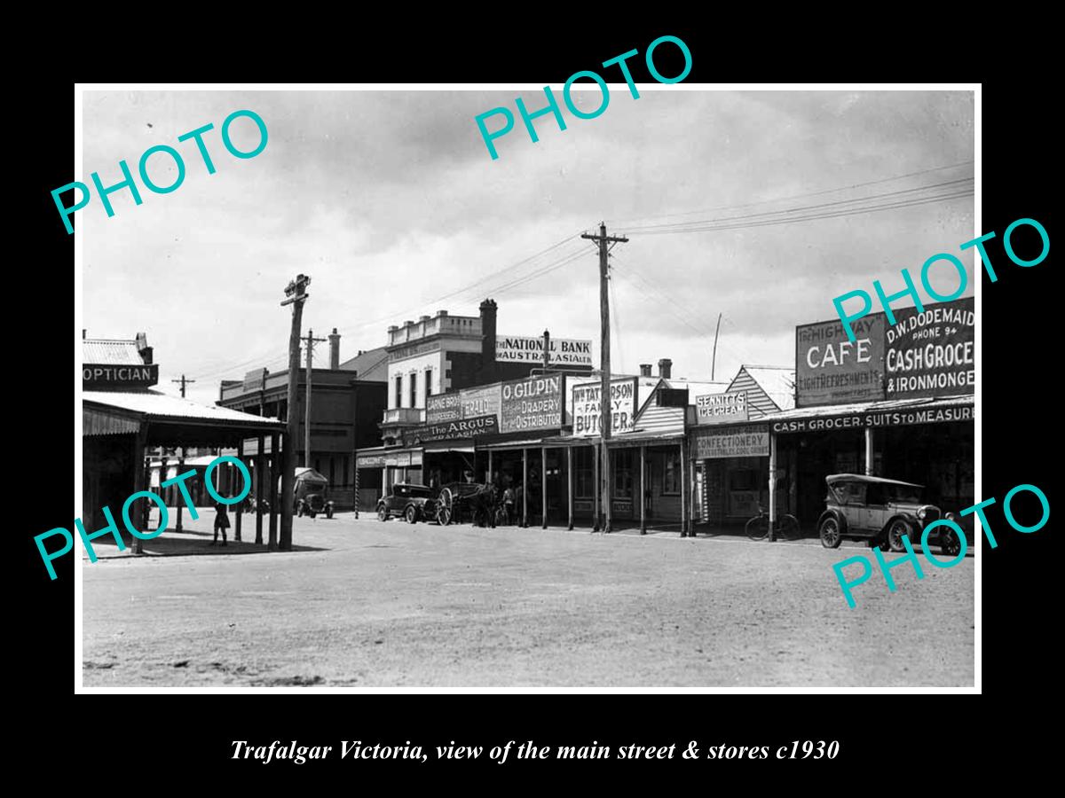 OLD LARGE HISTORIC PHOTO OF TRAFALGAR VICTORIA, THE MAIN St & STORES c1930