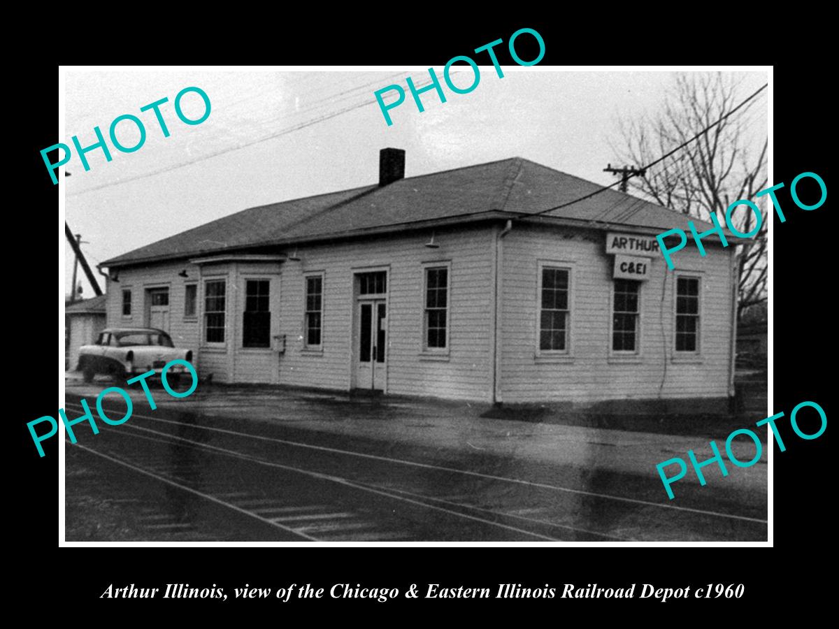 OLD LARGE HISTORIC PHOTO OF ARTHUR ILLINOIS, THE C&EI RAILROAD DEPOT c1960