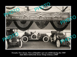 OLD LARGE HISTORIC PHOTO OF NEWARK NEW JERSEY, RAMBLER CAR Co SHOW DISPLAY c1909