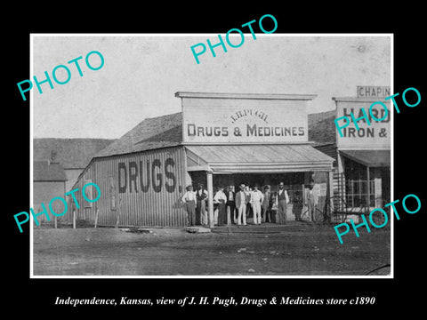 OLD LARGE HISTORIC PHOTO OF INDEPENDENCE KANSAS, THE PUGH DRUG STORE c1890