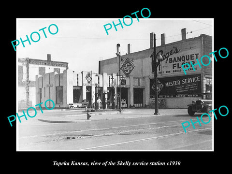 OLD LARGE HISTORIC PHOTO OF TOPEKA KANSAS, THE SKELLY OIL Co GAS STATION c1930