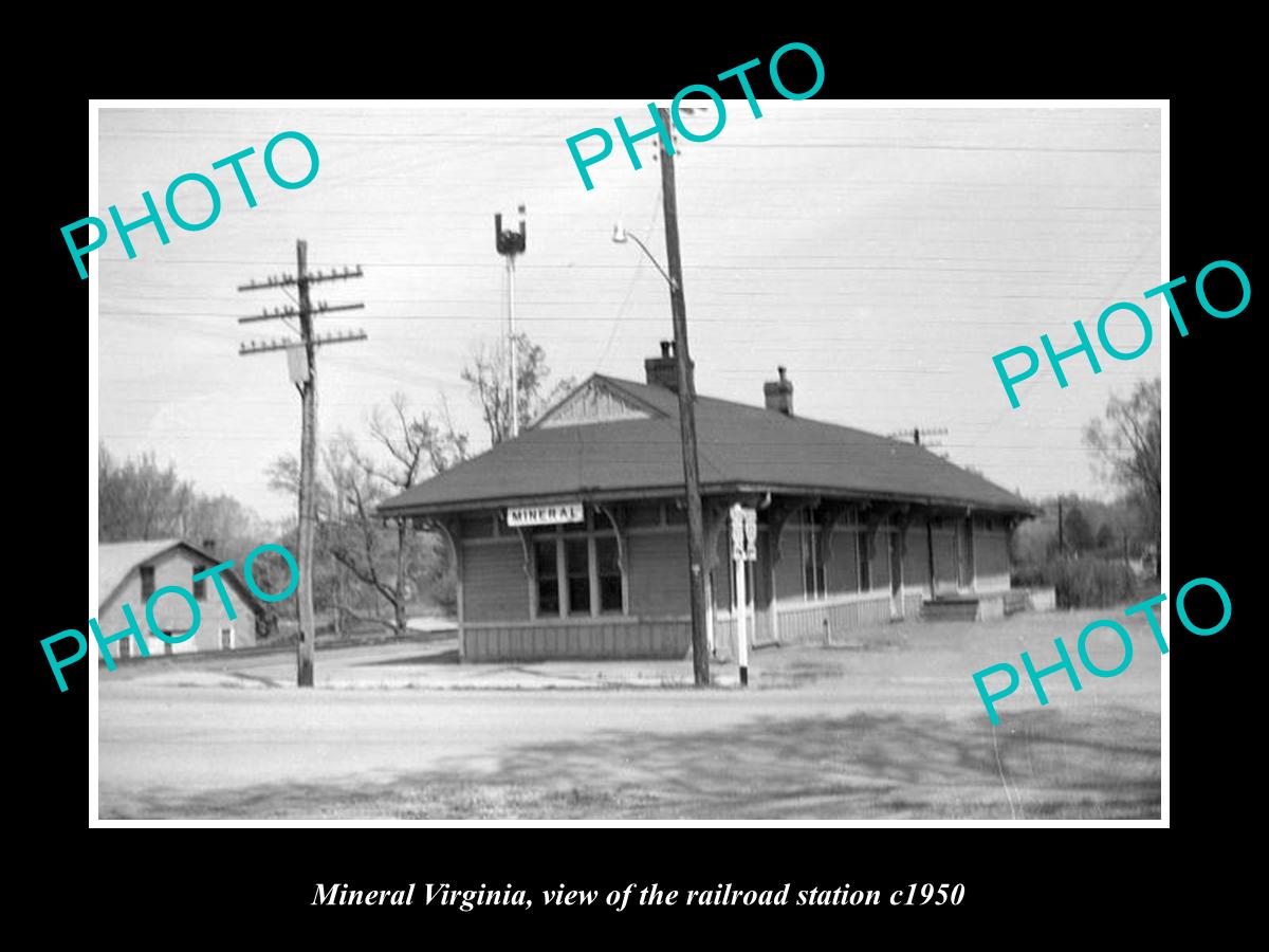 OLD LARGE HISTORIC PHOTO OF MINERAL VIRGINIA, THE RAILROAD STATION c1950