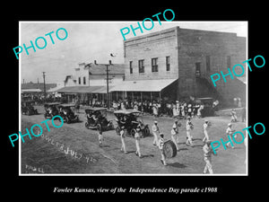 OLD LARGE HISTORIC PHOTO OF FOWLER KANSAS, THE INDEPENDENCE DAY PARADE c1908