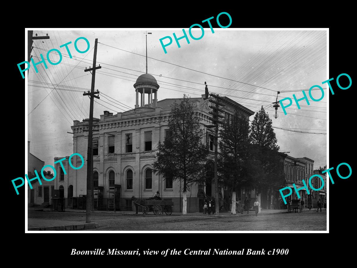 OLD LARGE HISTORIC PHOTO OF BOONVILLE MISSOURI, THE CENTRAL NATIONAL BANK c1900