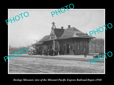 OLD LARGE HISTORIC PHOTO OF DESLOGE MISSOURI, THE RAILROAD DEPOT STATION c1910