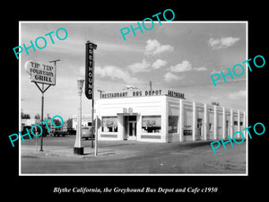 OLD LARGE HISTORIC PHOTO OF BLYTHE CALIFORNIA, THE GREYHOUND BUS DEPOT c1950