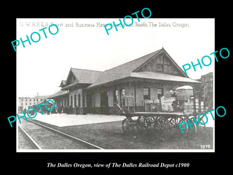 OLD LARGE HISTORIC PHOTO OF THE DALLES OREGON, THE RAILROAD DEPOT STATION c1900