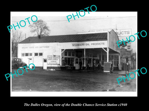 OLD LARGE HISTORIC PHOTO OF THE DALLES OREGON, DOUBLE CHANCE GAS STATION c1940