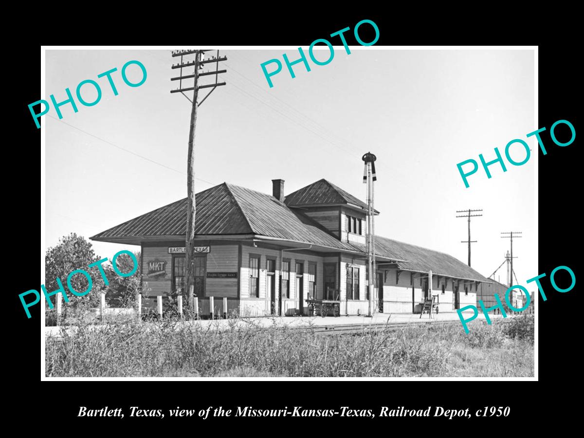 OLD LARGE HISTORIC PHOTO OF BARTLETT TEXAS, VIEW OF THE RAILROAD STATION c1950