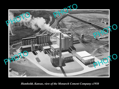 OLD LARGE HISTORIC PHOTO OF HUMBOLDT KANSAS, VIEW OF THE MONARCH CEMENT Co c1950