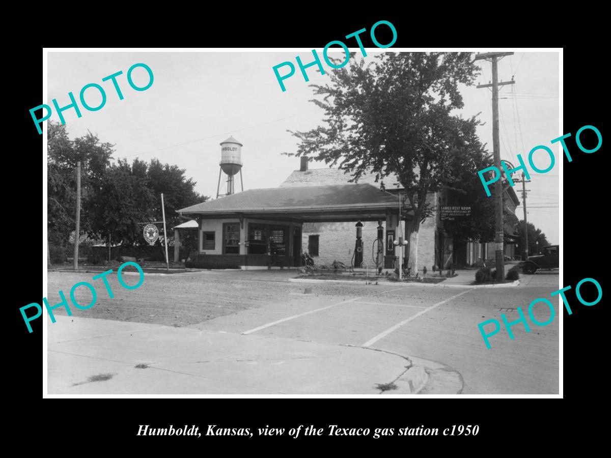 OLD LARGE HISTORIC PHOTO OF HUMBOLDT KANSAS, VIEW OF THE TEXACO GAS STATION 1950