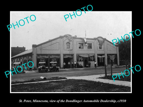 OLD LARGE HISTORIC PHOTO OF ST PETER MINNESOTA, THE DONDLINGER MOTOR Co c1930