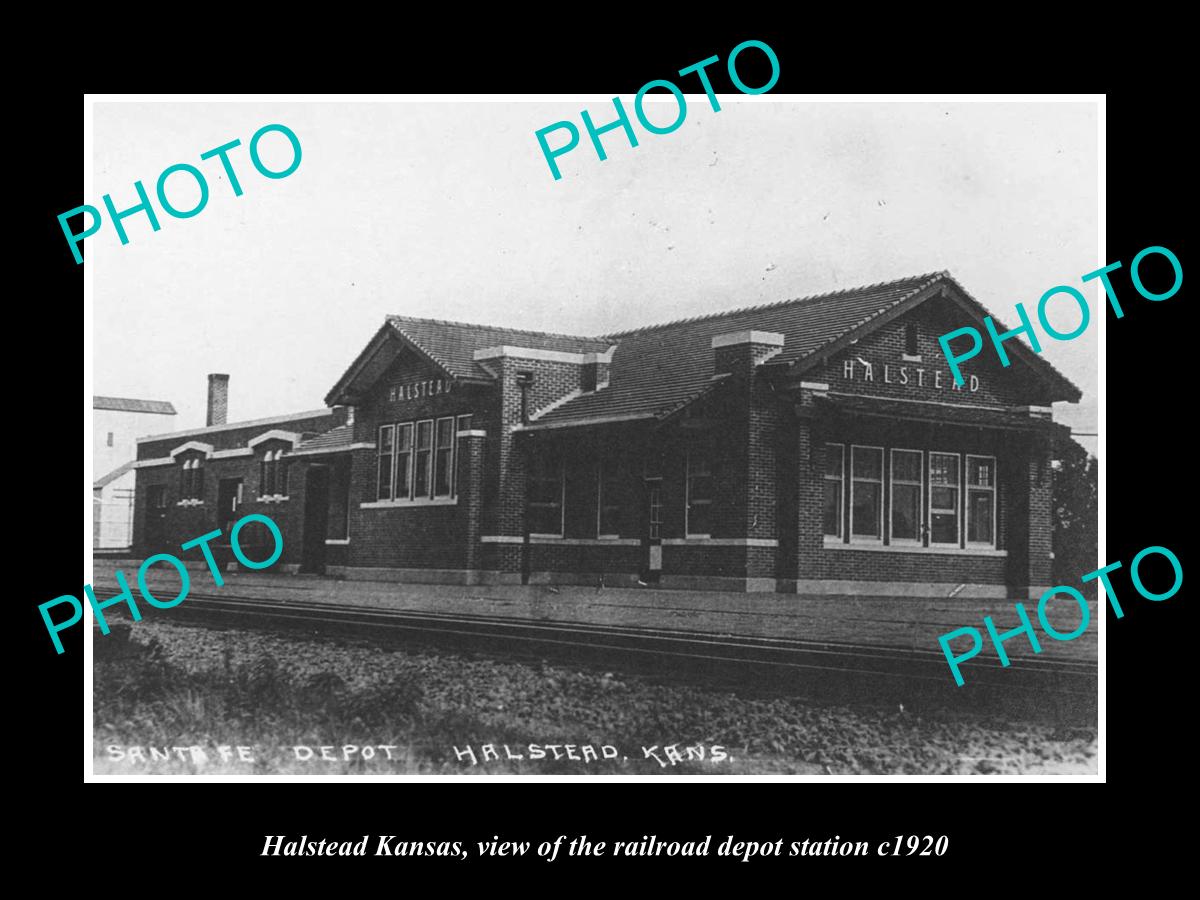 OLD LARGE HISTORIC PHOTO OF HALSTEAD KANSAS, THE RAILROAD DEPOT STATION c1920