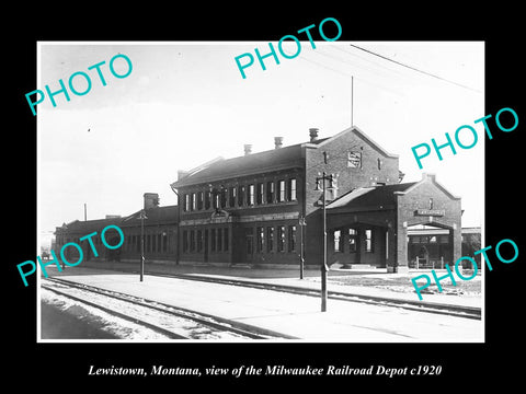 OLD LARGE HISTORIC PHOTO OF LEWISTOWN MONTANA, MILWAUKEE RAILROAD DEPOT c1920 1