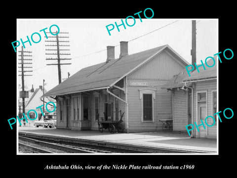 OLD LARGE HISTORIC PHOTO OF ASHTABULA OHIO, VIEW OF THE RAILROAD DEPOT c1960