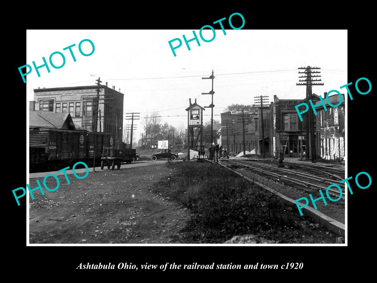 OLD LARGE HISTORIC PHOTO OF ASHTABULA OHIO, THE TOWN & RAILROAD DEPOT c1920