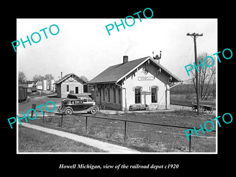 OLD LARGE HISTORIC PHOTO OF HOWELL MICHIGAN, VIEW OF THE RAILROAD DEPOT c1920