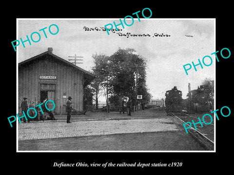 OLD LARGE HISTORIC PHOTO OF DEFIANCE OHIO, THE RAILROAD DEPOT STATION c1920