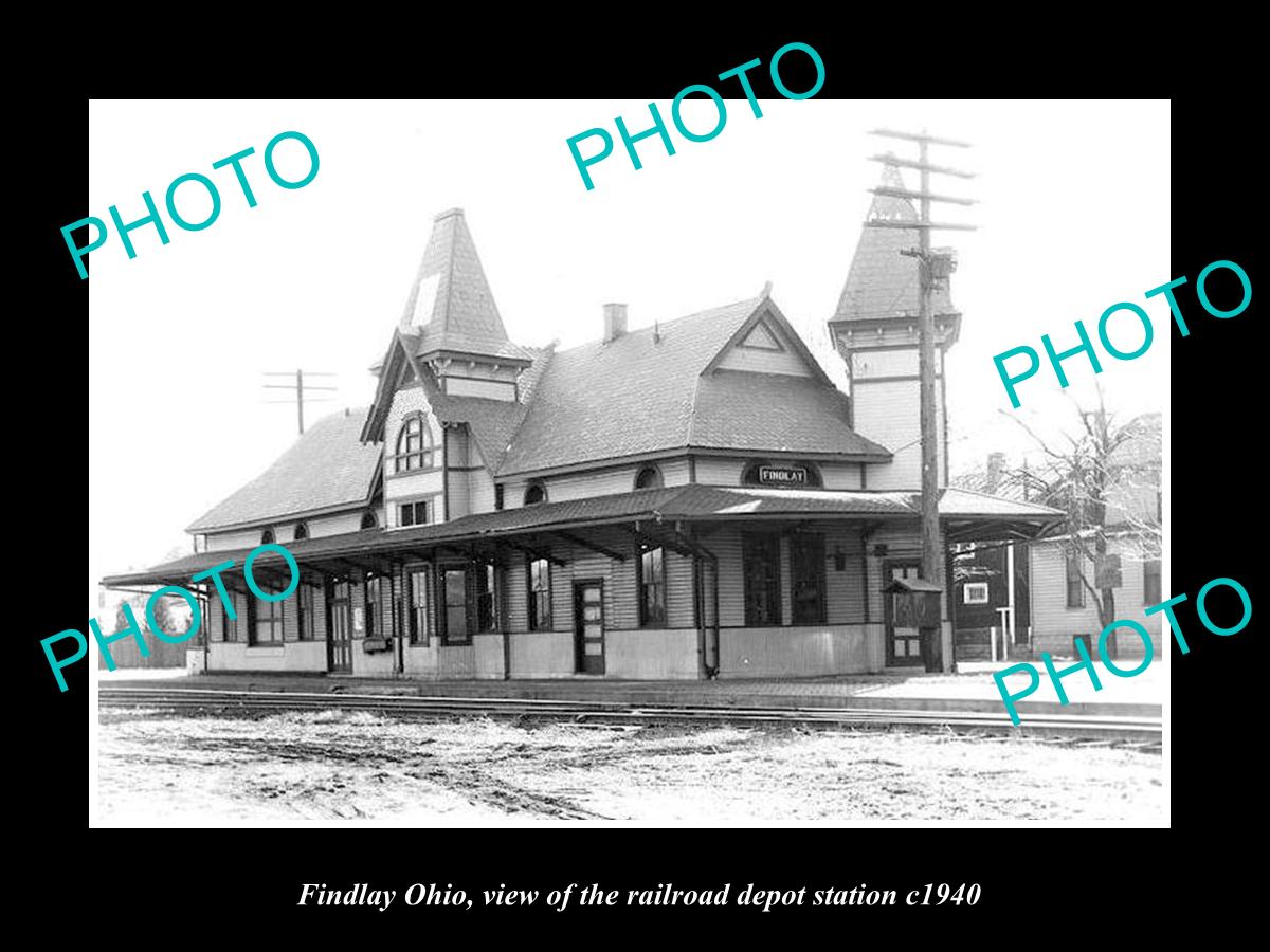OLD LARGE HISTORIC PHOTO OF FINDLAY OHIO, THE RAILROAD DEPOT STATION c1940