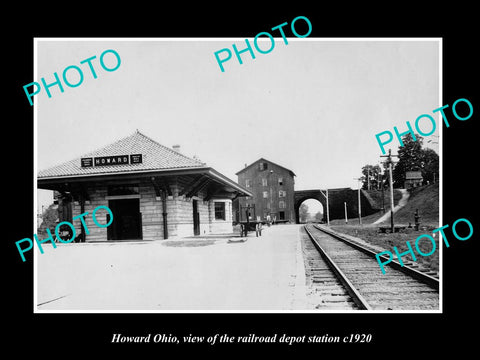 OLD LARGE HISTORIC PHOTO OF HOWARD OHIO, THE RAILROAD DEPOT STATION c1920