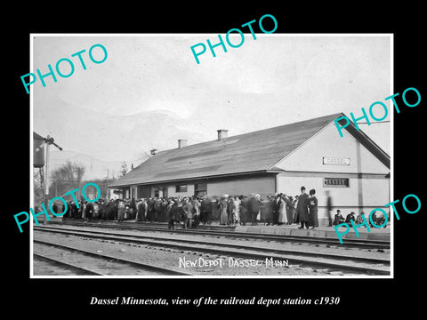 OLD LARGE HISTORIC PHOTO OF DASSEL MINNESOTA, THE RAILROAD DEPOT STATION c1930