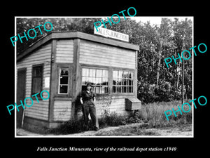 OLD LARGE HISTORIC PHOTO OF FALLS JUNCTION MINNESOTA, THE RAILROAD STATION c1940