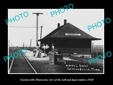 OLD LARGE HISTORIC PHOTO OF GORDONSVILLE MINNESOTA, THE RAILROAD STATION c1920