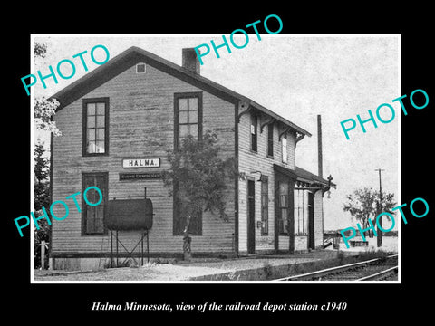 OLD LARGE HISTORIC PHOTO OF HALMA MINNESOTA, THE RAILROAD DEPOT STATION 1940