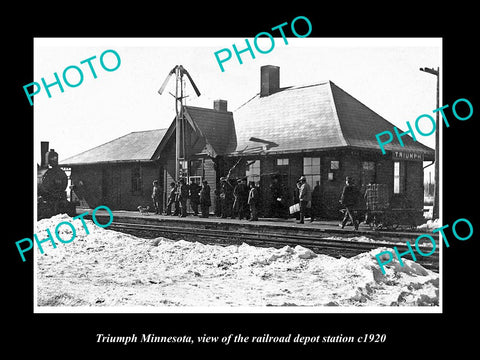 OLD LARGE HISTORIC PHOTO OF TRIUMPH MINNESOTA, THE RAILROAD DEPOT STATION c1920