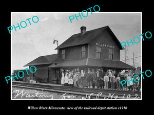 OLD LARGE HISTORIC PHOTO OF WILLOW RIVER MINNESOTA, THE RAILROAD STATION c1920