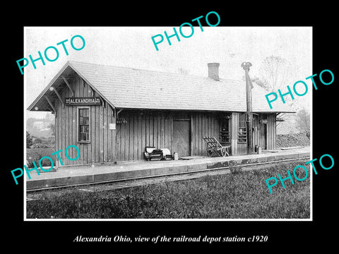 OLD LARGE HISTORIC PHOTO OF ALEXANDRIA OHIO, THE RAILROAD DEPOT STATION c1920