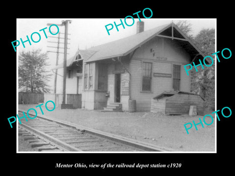 OLD LARGE HISTORIC PHOTO OF MENTOR OHIO, THE RAILROAD DEPOT STATION c1920
