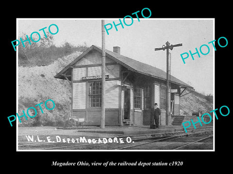 OLD LARGE HISTORIC PHOTO OF MOGADORE OHIO, THE RAILROAD DEPOT STATION c1920