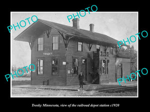 OLD LARGE HISTORIC PHOTO OF TROSKY MINNESOTA, THE RAILROAD DEPOT STATION c1920