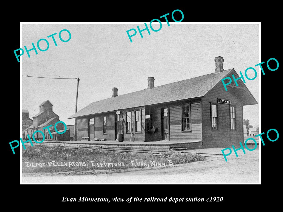 OLD LARGE HISTORIC PHOTO OF EVAN MINNESOTA, THE RAILROAD DEPOT STATION c1920