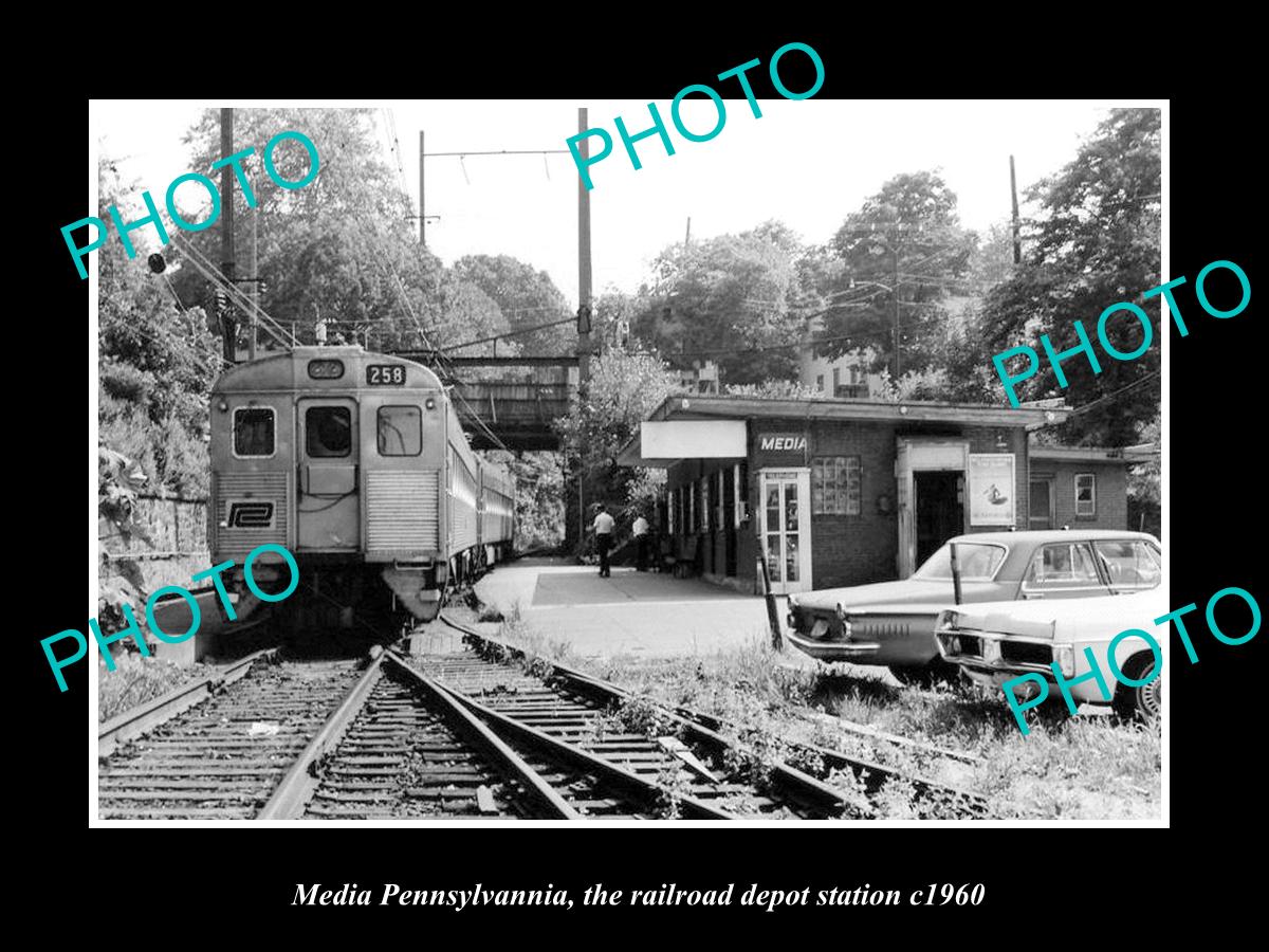 OLD LARGE HISTORIC PHOTO OF MEDIA PENNSYLVANIA, THE RAILROAD STATION c1960