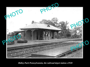 OLD LARGE HISTORIC PHOTO OF RIDLEY PARK PENNSYLVANIA, THE RAILROAD STATION c1920