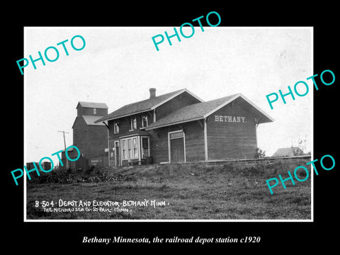 OLD LARGE HISTORIC PHOTO OF BETHANY MINNESOTA, THE RAILROAD DEPOT STATION c1920