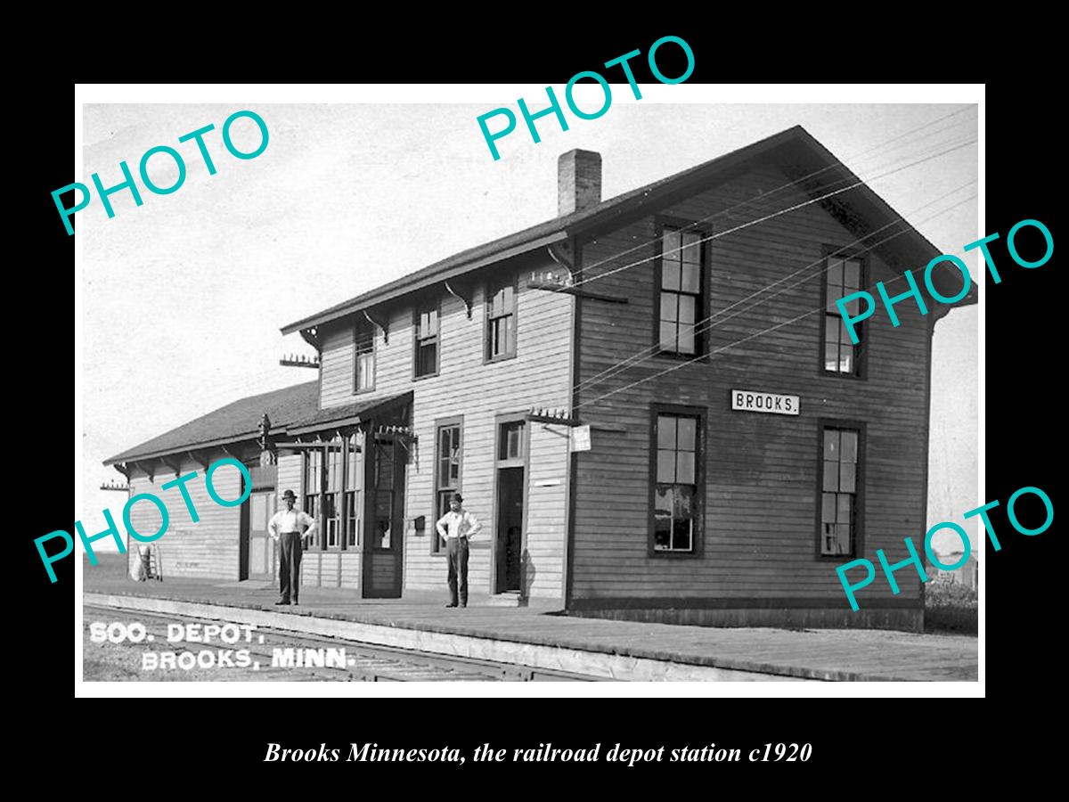 OLD LARGE HISTORIC PHOTO OF BROOKS MINNESOTA, THE RAILROAD DEPOT STATION c1920