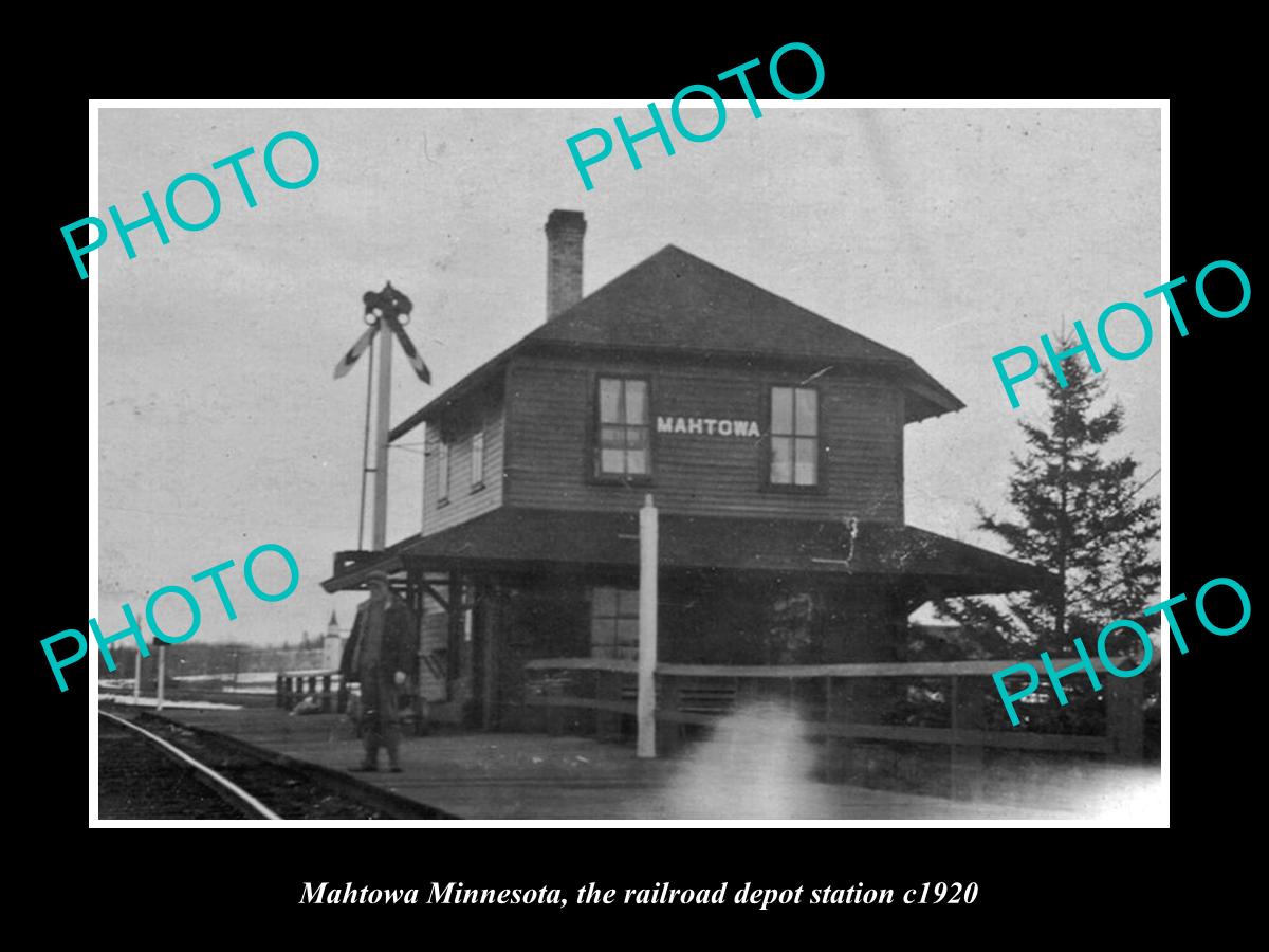 OLD LARGE HISTORIC PHOTO OF MAHTOWA MINNESOTA, THE RAILROAD DEPOT STATION c1920