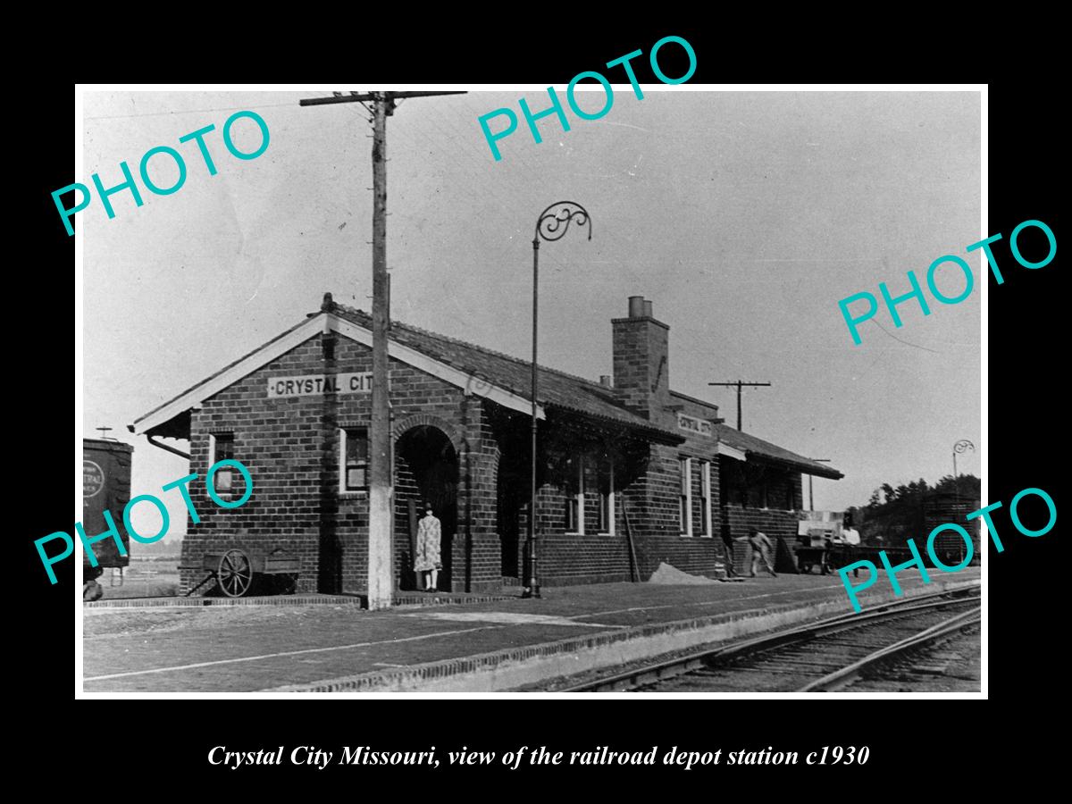 OLD LARGE HISTORIC PHOTO OF CRYSTAL CITY MISSOURI, THE RAILROAD DEPOT c1930