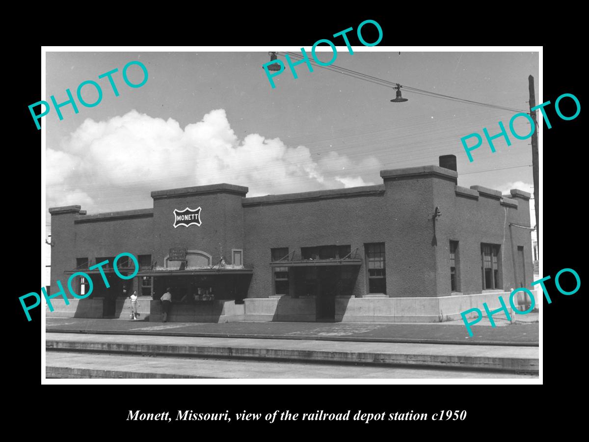 OLD LARGE HISTORIC PHOTO OF MONETT MISSOURI, THE RAILROAD DEPOT STATION c1950