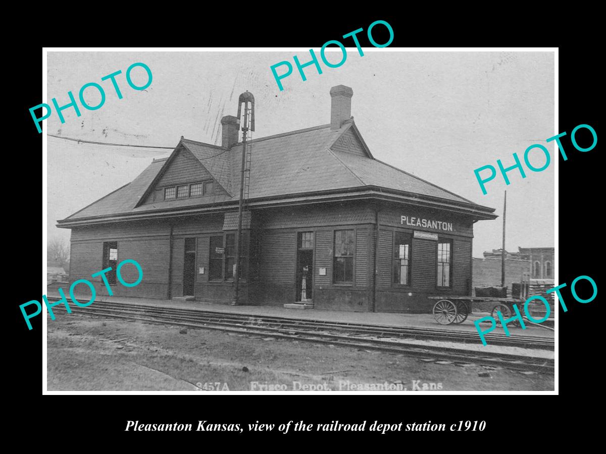 OLD LARGE HISTORIC PHOTO OF PLEASANTON KANSAS, THE RAILROAD DEPOT STATION c1910