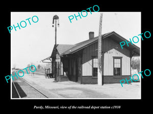 OLD LARGE HISTORIC PHOTO OF PURDY MISSOURI, THE RAILROAD DEPOT STATION c1930