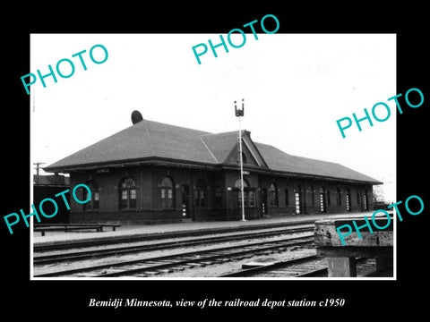 OLD LARGE HISTORIC PHOTO OF BEMIDJI MINNESOTA, THE RAILROAD DEPOT STATION c1950